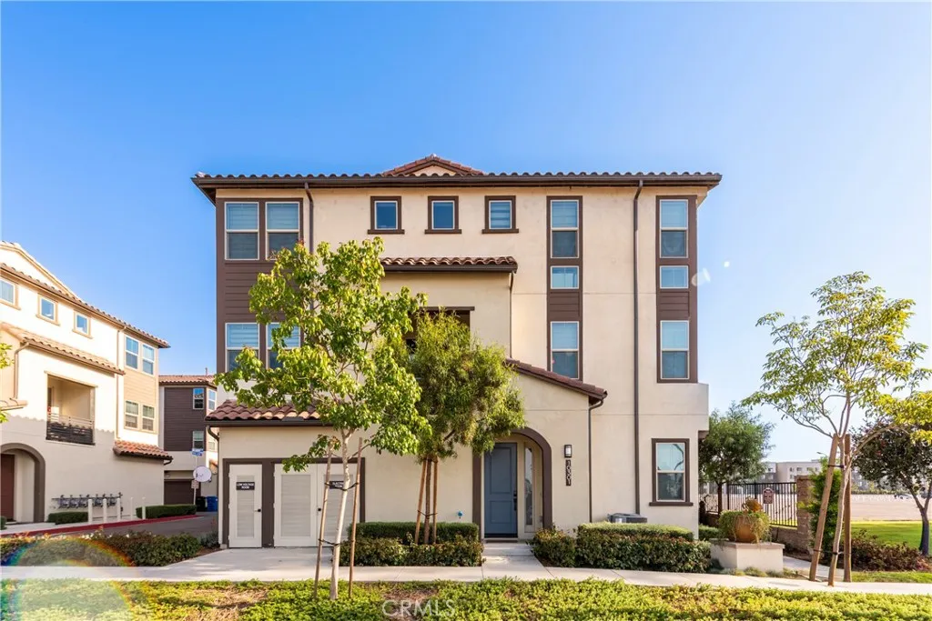 Cypress, CA 90720