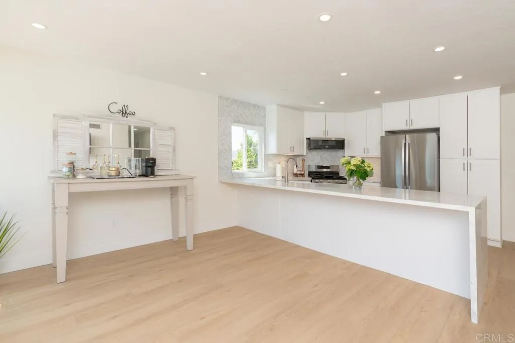 https://cdn.realtyfeed.com/cdn/127/306722245/2c5e7ef63017391d1609943e670c0e73.webp