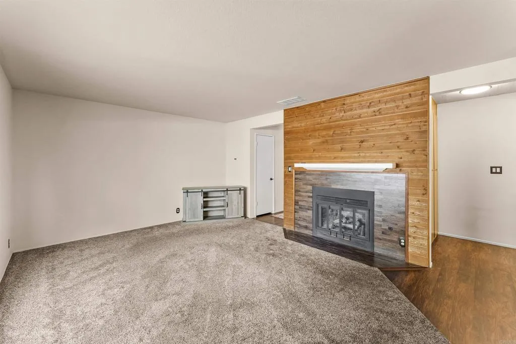 https://cdn.realtyfeed.com/cdn/127/306722254/d613c16f303f2894124b9029205f18dc.webp