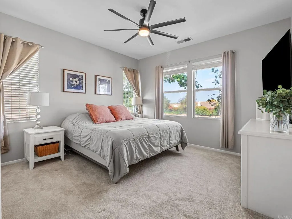 https://cdn.realtyfeed.com/cdn/127/306722264/c40d4393af00efe8568b213d5dc326e7.webp