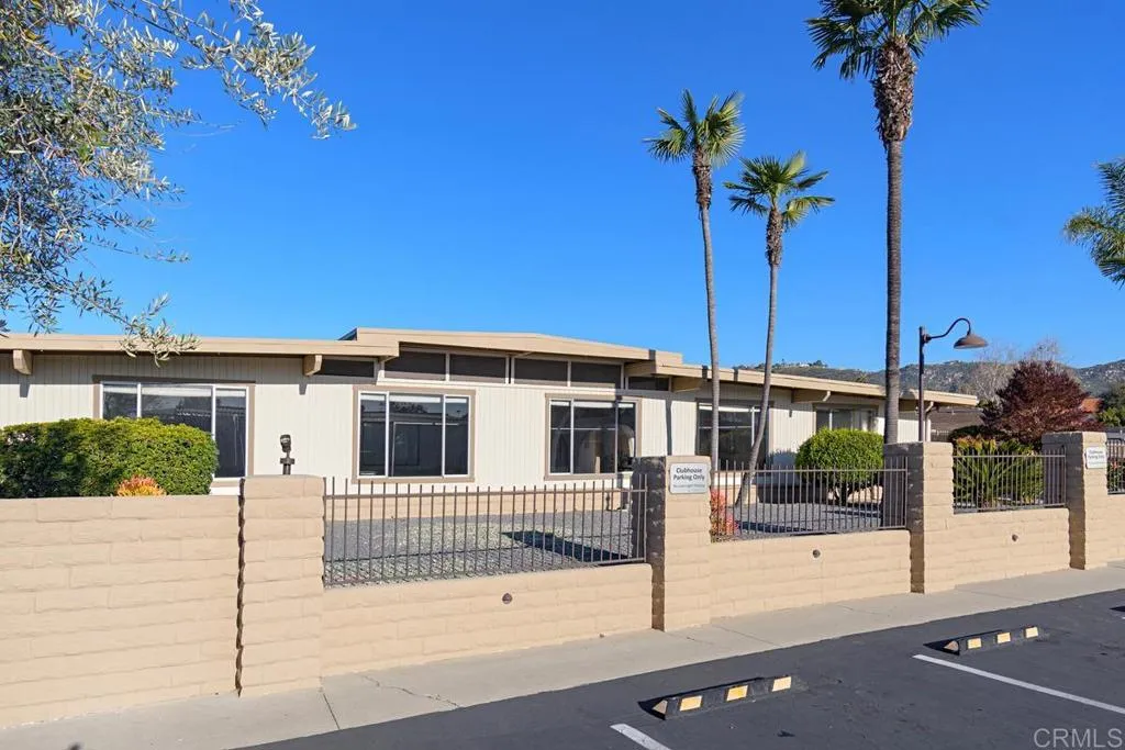 https://cdn.realtyfeed.com/cdn/127/306722278/444b21cc263e4778b3732ef85376001e.webp