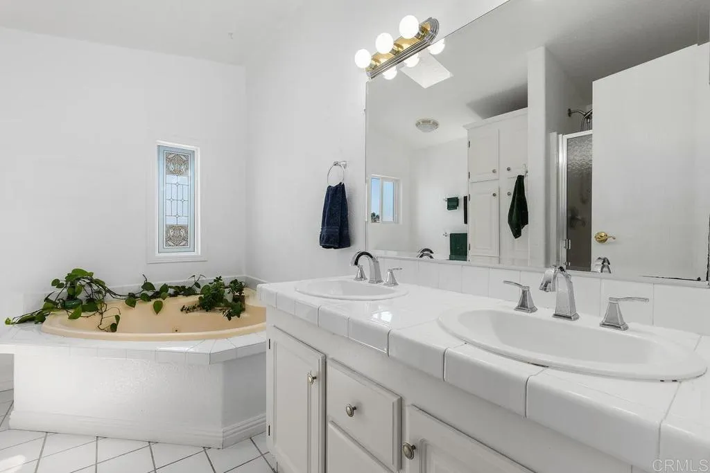 https://cdn.realtyfeed.com/cdn/127/306722278/9794e898ded8ae948d269138ae1a8d4f.webp