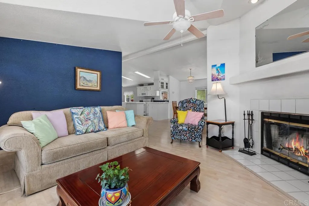 https://cdn.realtyfeed.com/cdn/127/306722278/a4ff37eae4c387d510cf47ce73394343.webp