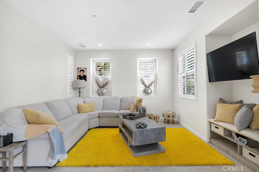 Simi Valley, CA 93063
