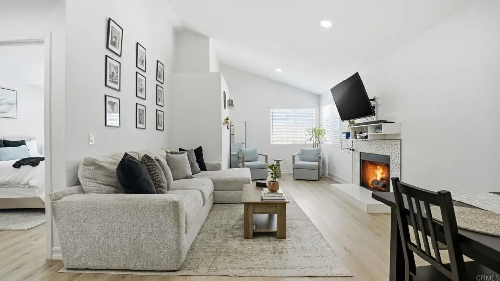 https://cdn.realtyfeed.com/cdn/127/306722331/d021612f4973edcb56139564a3e34c60.webp