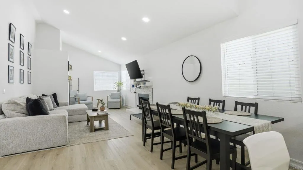 https://cdn.realtyfeed.com/cdn/127/306722331/fb2e43051b587e3926e4e0c29cbca229.webp