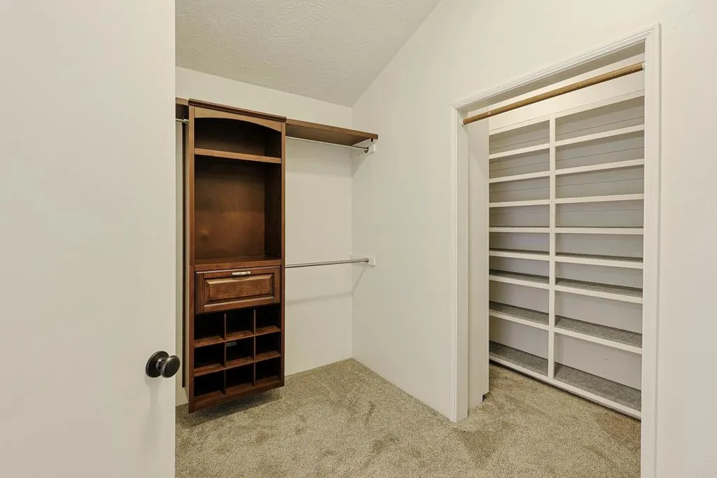 https://cdn.realtyfeed.com/cdn/127/306722352/60a2bc1d6a1a5a08539d895d50b8d443.webp