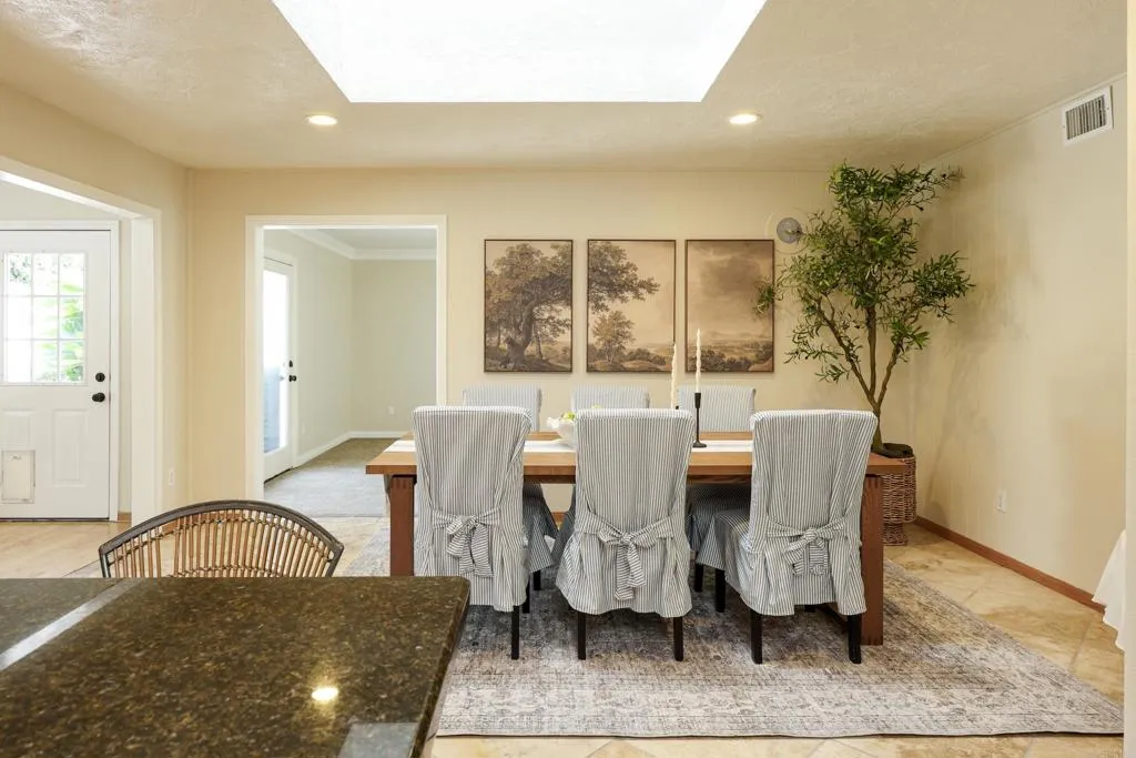 https://cdn.realtyfeed.com/cdn/127/306722352/7a913cb29ec00fb679485276d7415fb0.webp