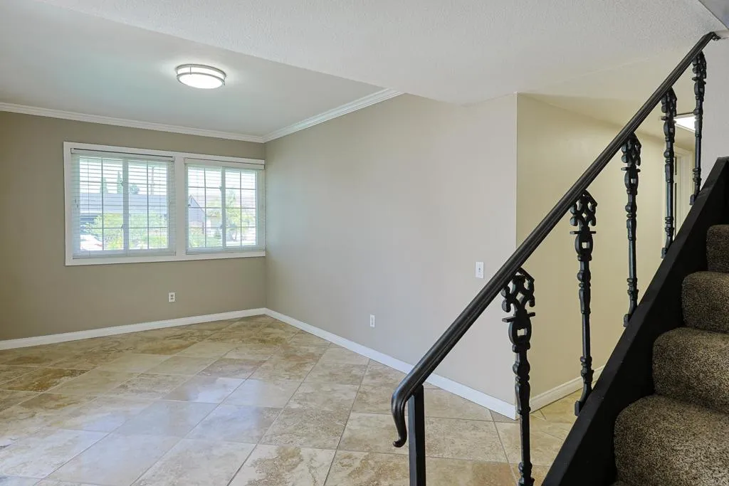 https://cdn.realtyfeed.com/cdn/127/306722352/8d2022869370aaa0e2eb7b3be0faa30b.webp