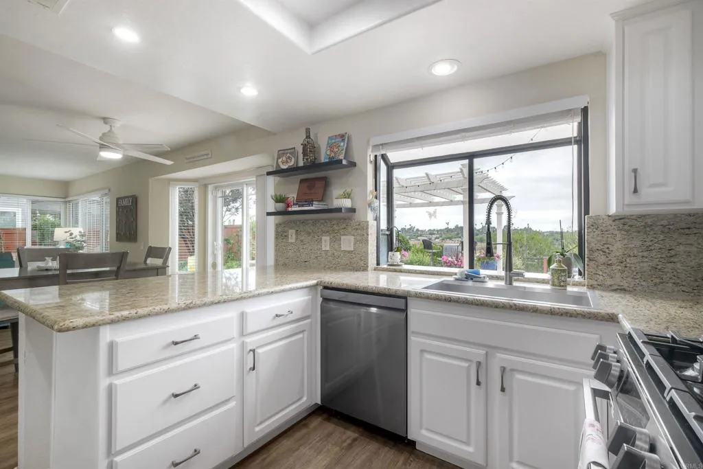 https://cdn.realtyfeed.com/cdn/127/306722382/8a64fd437117a5045f498665ec86990c.webp