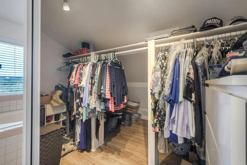 https://cdn.realtyfeed.com/cdn/127/306722382/92c6ee44db18eb44861d2cb991f3df2b.webp