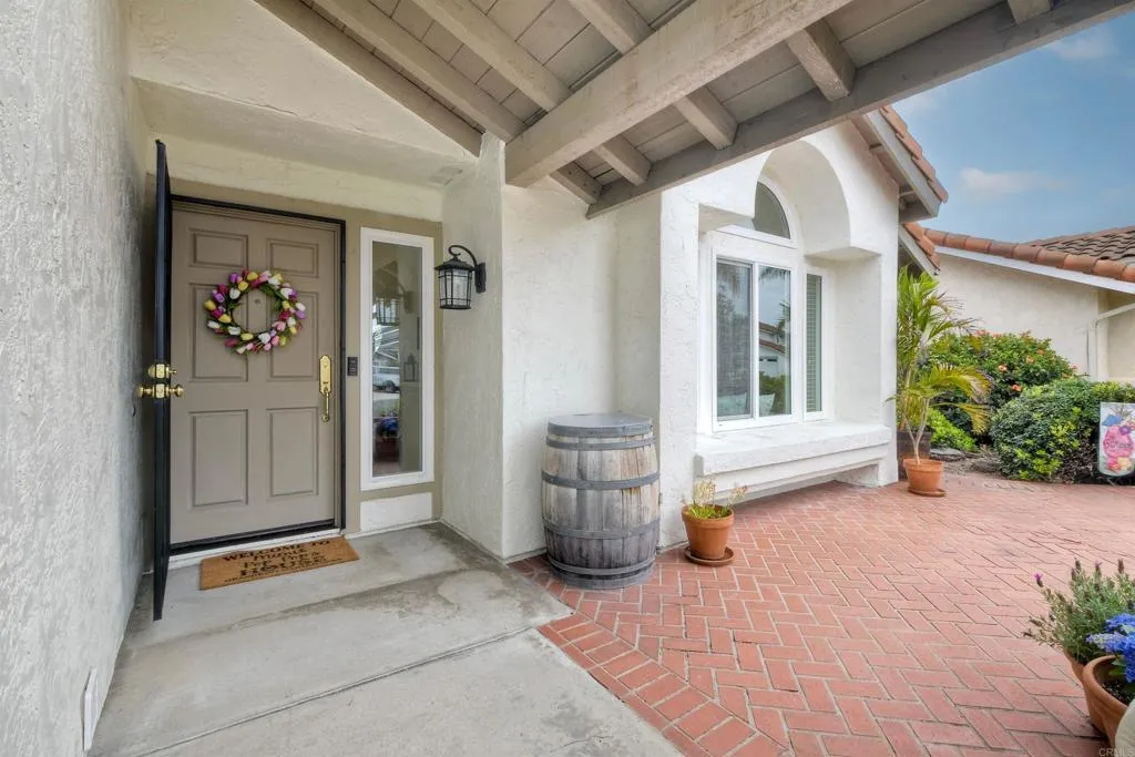 https://cdn.realtyfeed.com/cdn/127/306722382/9c5508c0c79ea3d20cadf04d685d19c6.webp