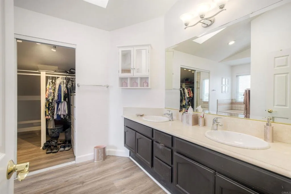 https://cdn.realtyfeed.com/cdn/127/306722382/e90c5f33770ae10c5d04f2642491d249.webp