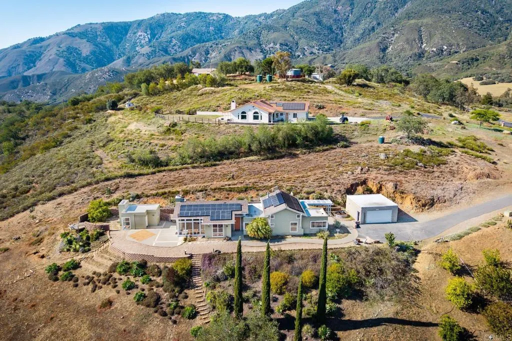 https://cdn.realtyfeed.com/cdn/127/306722472/111b21fcfff240b4978648496db2f263.webp