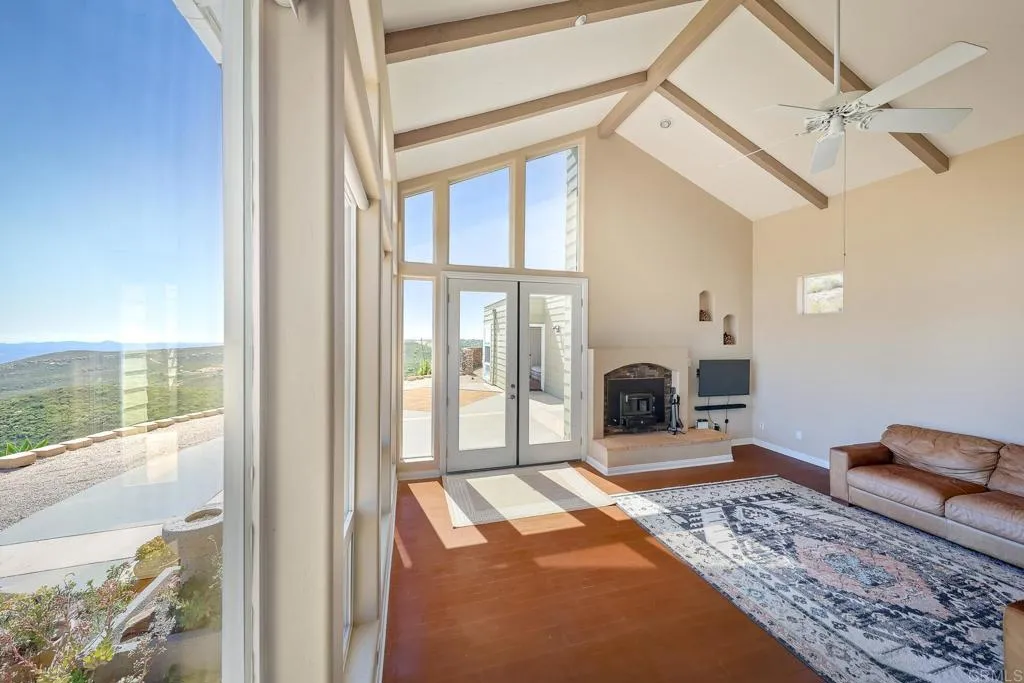 https://cdn.realtyfeed.com/cdn/127/306722472/7bd7455494b6b9b54a6643b86fd55661.webp
