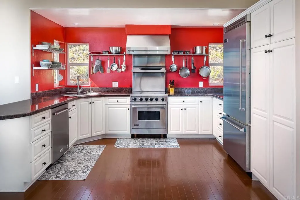 https://cdn.realtyfeed.com/cdn/127/306722472/9cc0b8b70781c4bda8179080cb1fc772.webp