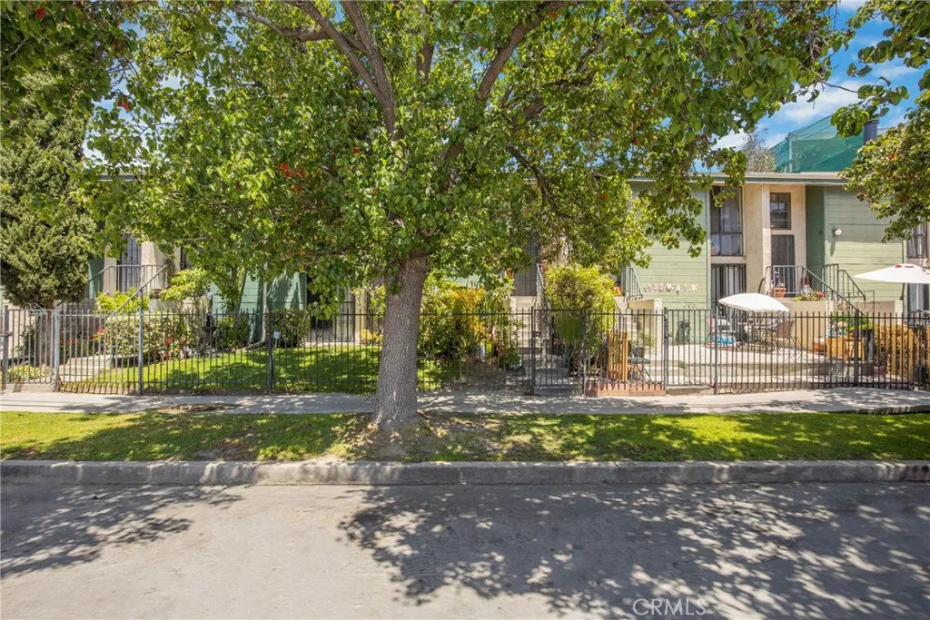 11107 Arminta St Unit 22, Sun Valley, CA 91352 - Photo 3 of 36, Sun Valley, CA