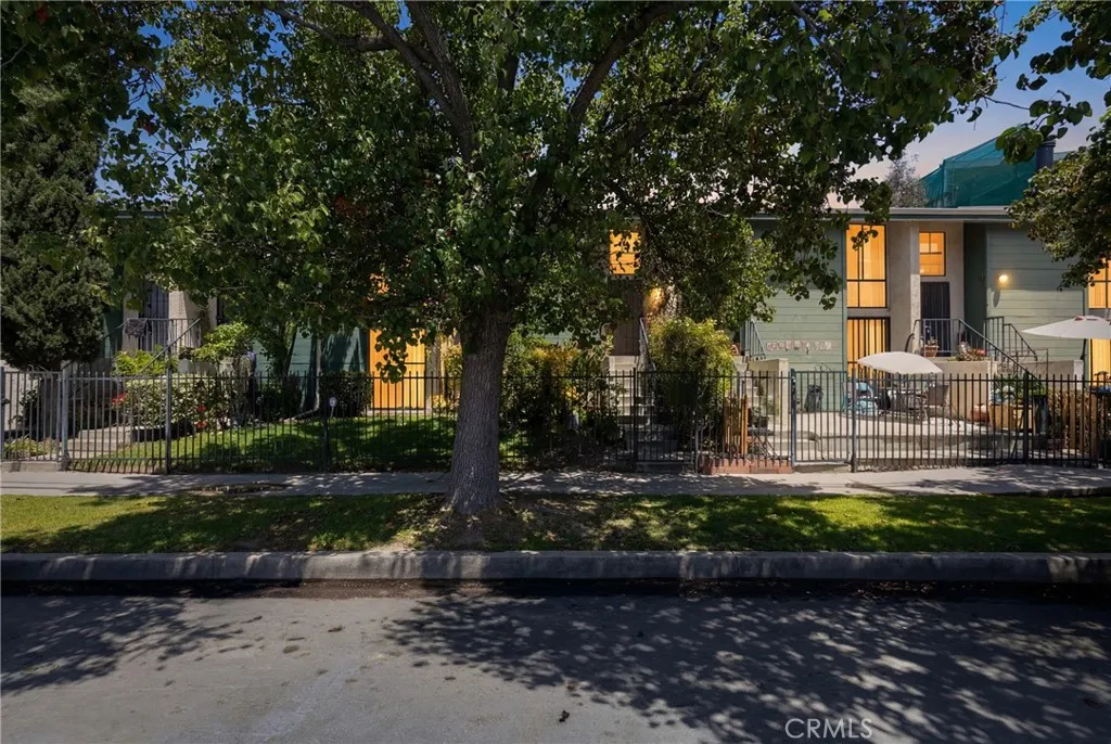 11107 Arminta St Unit 22, Sun Valley, CA 91352 - Photo 2 of 36, Sun Valley, CA