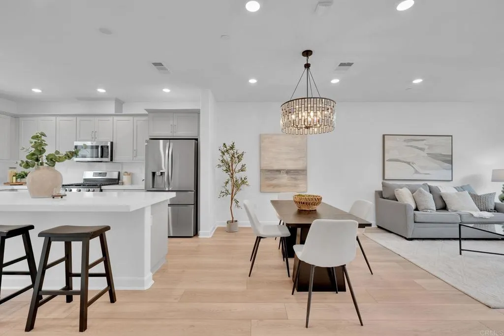 https://cdn.realtyfeed.com/cdn/127/306722486/02318ad321ec7ff33cecce00fc73dd35.webp