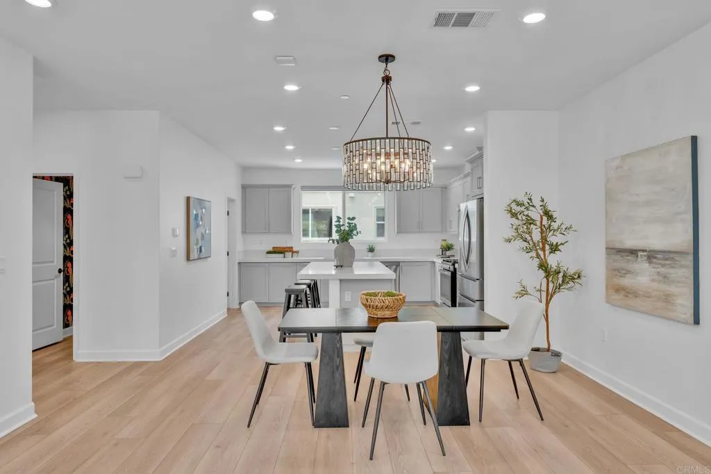 https://cdn.realtyfeed.com/cdn/127/306722486/13ee03c2cde5d89c3a3f6cf74954f98d.webp