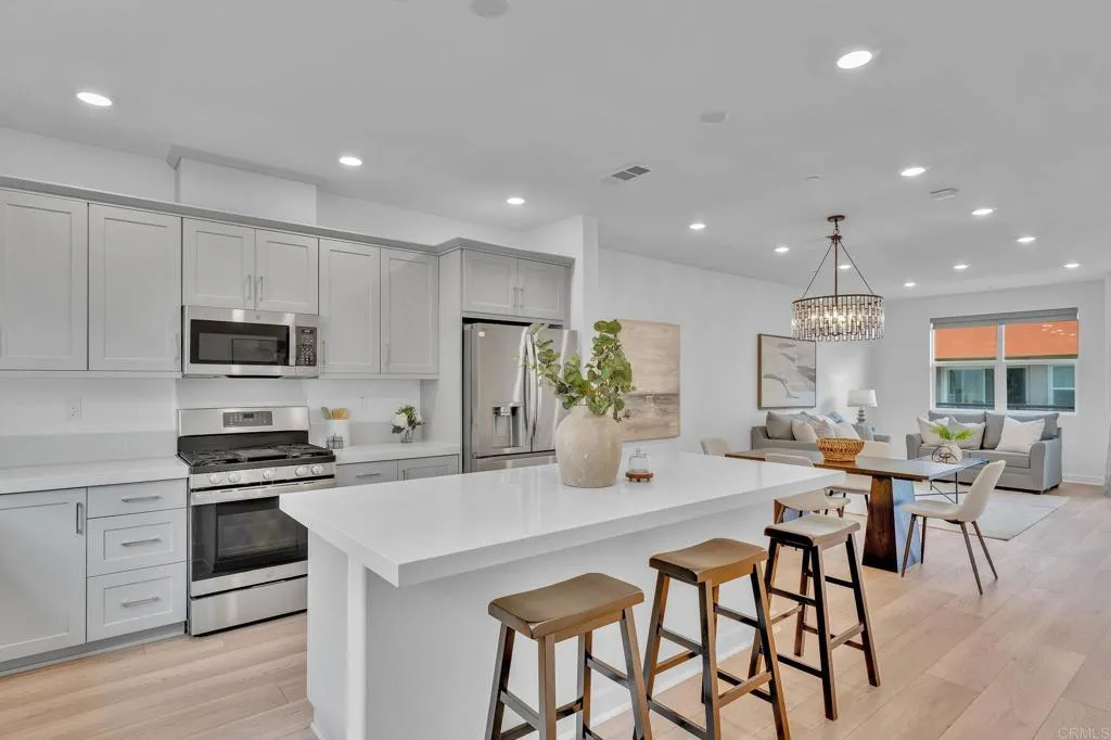 https://cdn.realtyfeed.com/cdn/127/306722486/c400f892adc306debae3cf48064852cd.webp