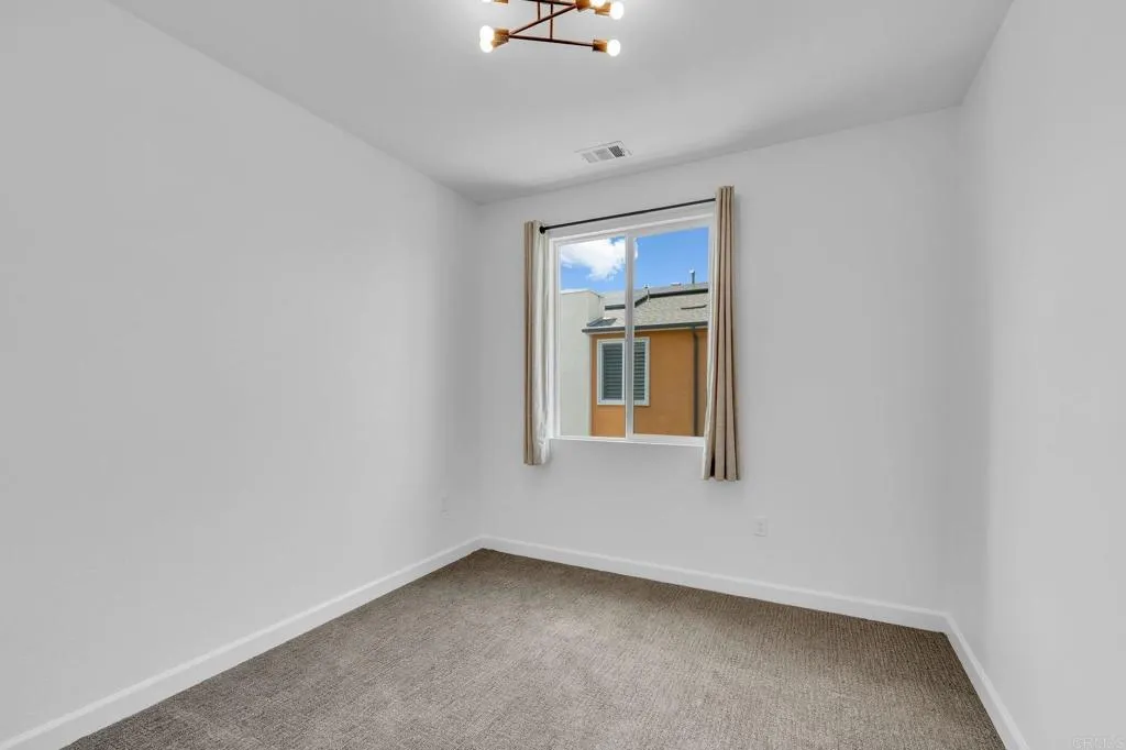 https://cdn.realtyfeed.com/cdn/127/306722486/e2b23744ccb57975679f4ba55d234f6b.webp