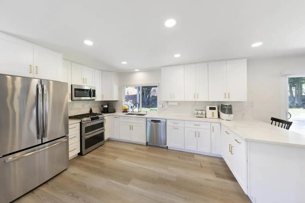 https://cdn.realtyfeed.com/cdn/127/306722496/843ad03409ab477069e32e22b208f998.webp