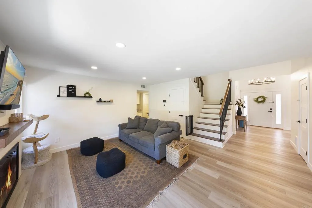 https://cdn.realtyfeed.com/cdn/127/306722496/bd1643e6b33d83fc5dfe40552e276af1.webp