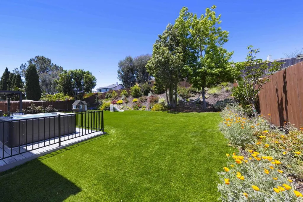 https://cdn.realtyfeed.com/cdn/127/306722496/ddf50e5762348d5985fea4f2ac4c782d.webp