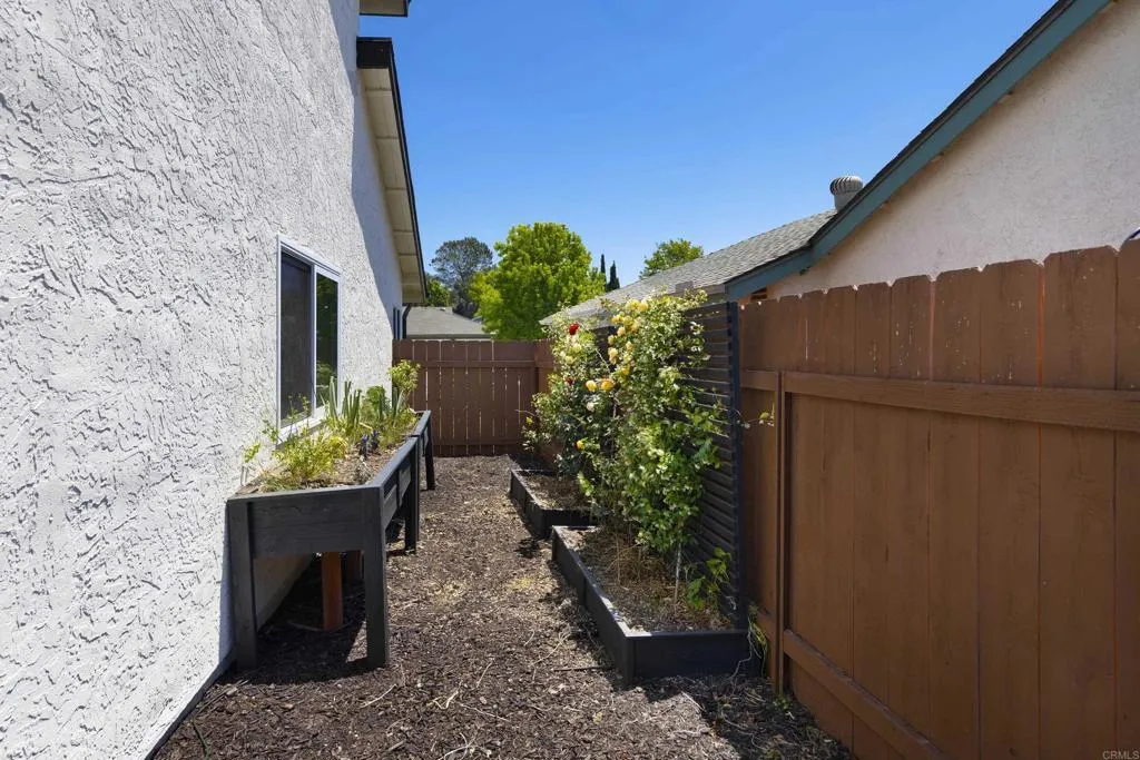 https://cdn.realtyfeed.com/cdn/127/306722496/e8fe19c6b929f277cbe39eece3d946f3.webp