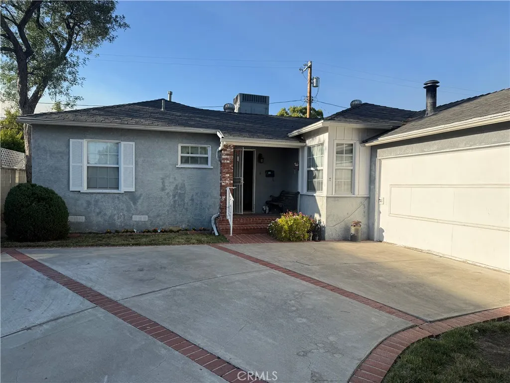 Tarzana, CA 91335