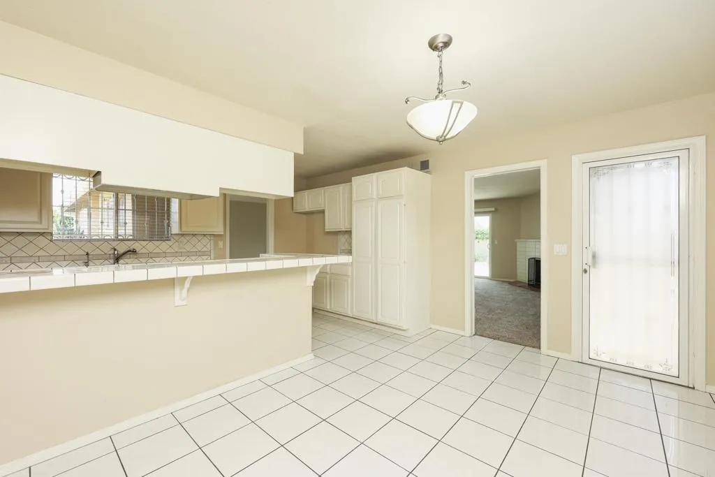 https://cdn.realtyfeed.com/cdn/127/306722593/19754bbb85eb5a8b2c1756ee9daadb27.webp