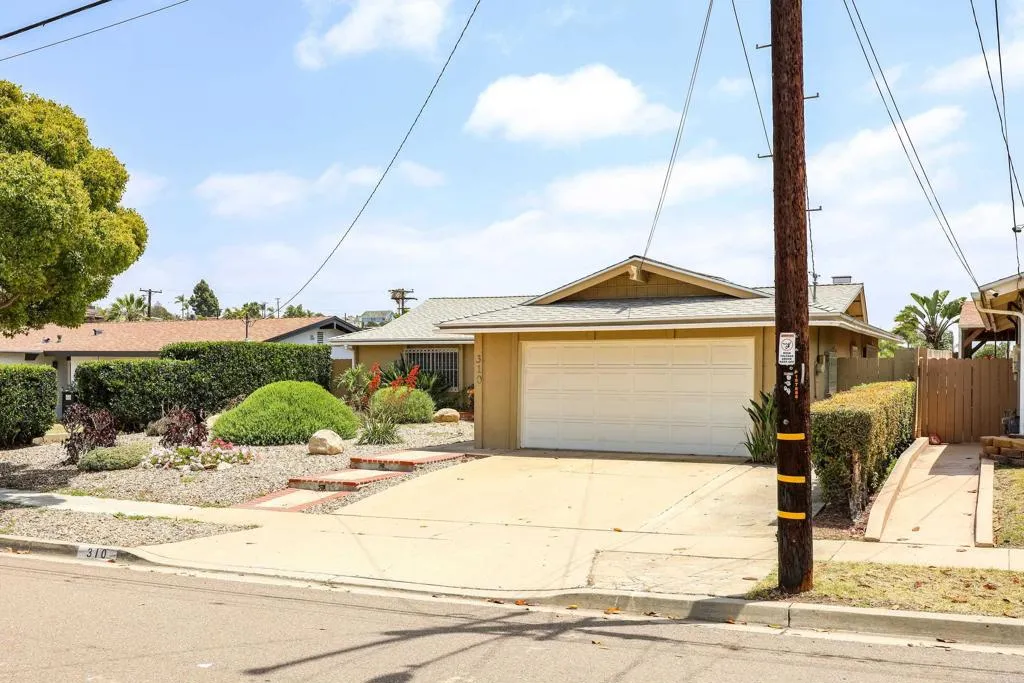 https://cdn.realtyfeed.com/cdn/127/306722593/3d4cdcc5155ca53d6d16a11bb9d56972.webp