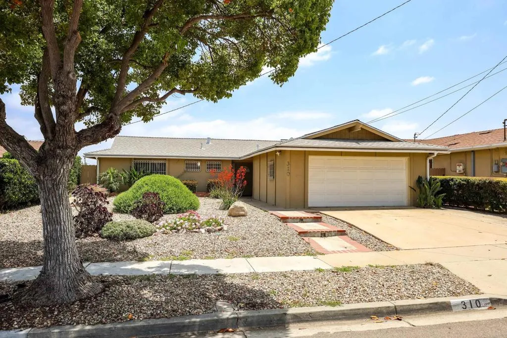 https://cdn.realtyfeed.com/cdn/127/306722593/4a1aa7df7e864440d74a1ef473ec50ab.webp