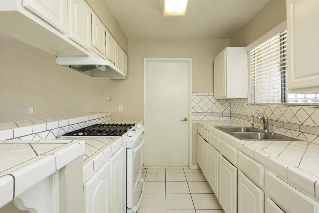 https://cdn.realtyfeed.com/cdn/127/306722593/686b2247b2ca90d626511f5deea723b1.webp