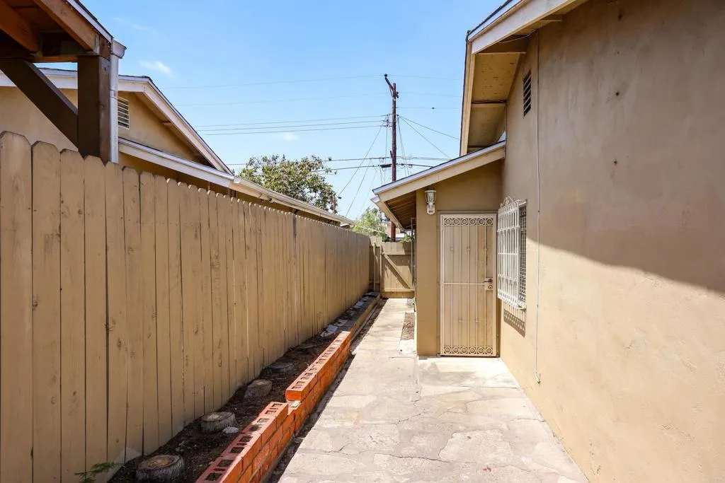 https://cdn.realtyfeed.com/cdn/127/306722593/69aa84c261eb1ba957d1b04b98e566e8.webp