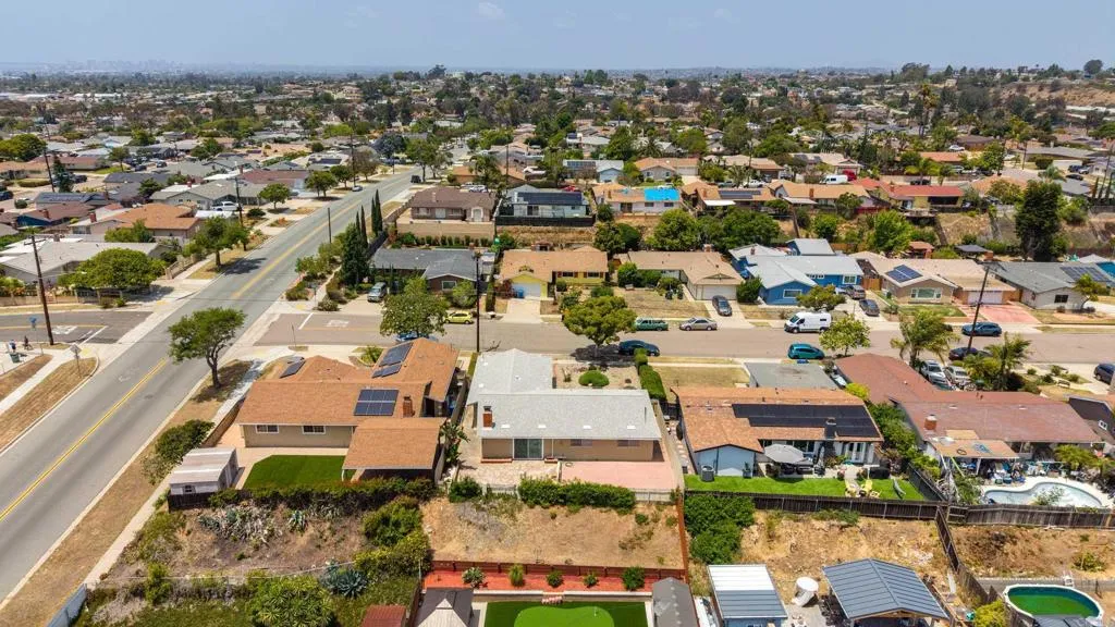 https://cdn.realtyfeed.com/cdn/127/306722593/76708e0c866cec59915f6690a2a4ebfc.webp