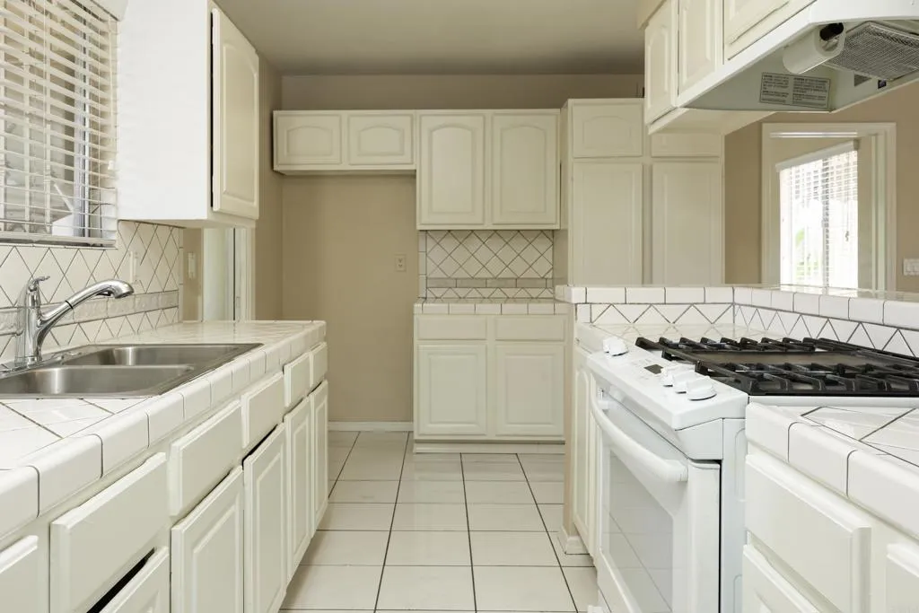 https://cdn.realtyfeed.com/cdn/127/306722593/7e5101decef04f72e14a0ebeb6bb45f5.webp