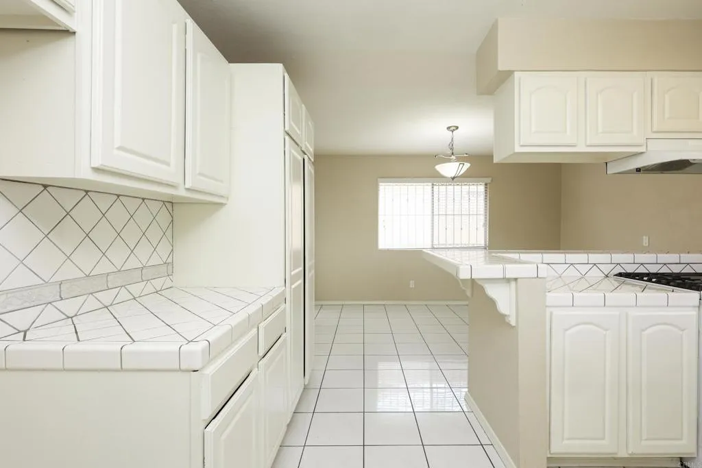 https://cdn.realtyfeed.com/cdn/127/306722593/8e15c24c517545b2494ef8823fcf37d3.webp