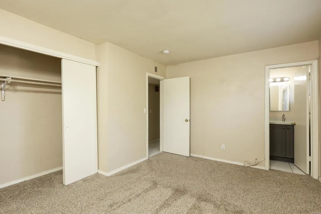 https://cdn.realtyfeed.com/cdn/127/306722593/b563333d27f6f07c3bc7f6fe8f78f3a1.webp