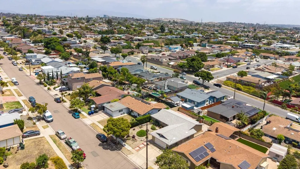 https://cdn.realtyfeed.com/cdn/127/306722593/b8c6f23bef28a637ea88093d5f522d08.webp