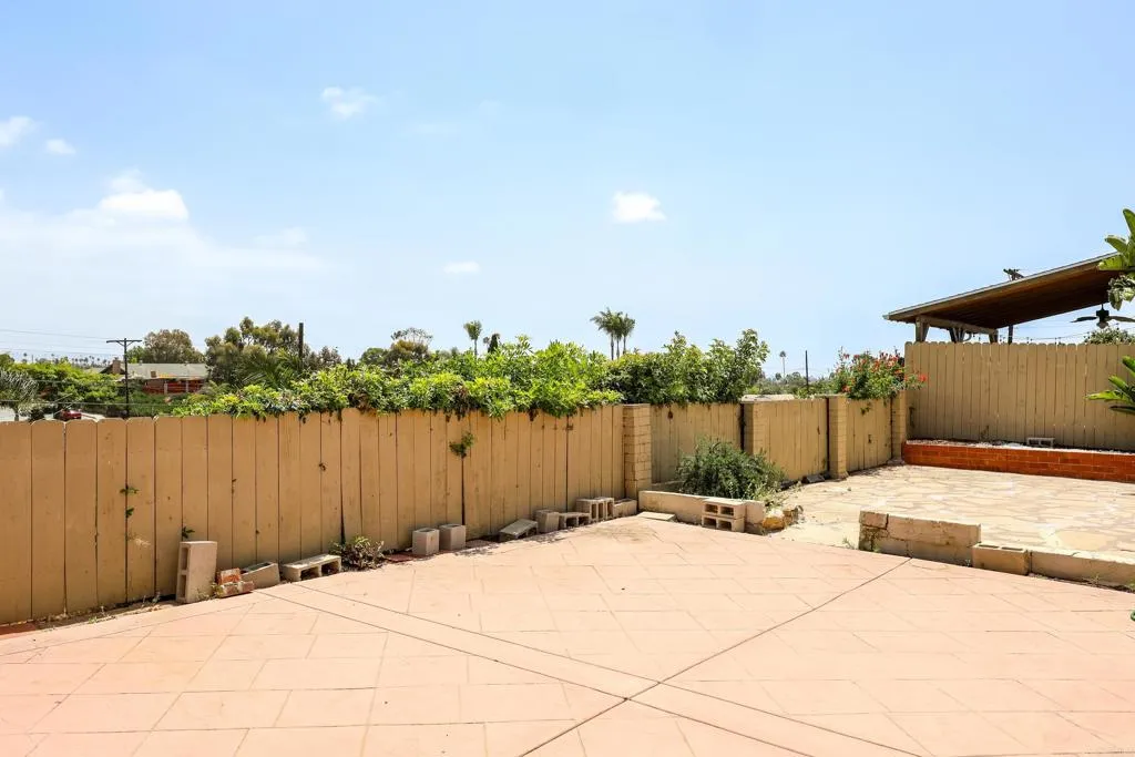 https://cdn.realtyfeed.com/cdn/127/306722593/f8ddf1694e198b1b5122b829ffb3d4dd.webp