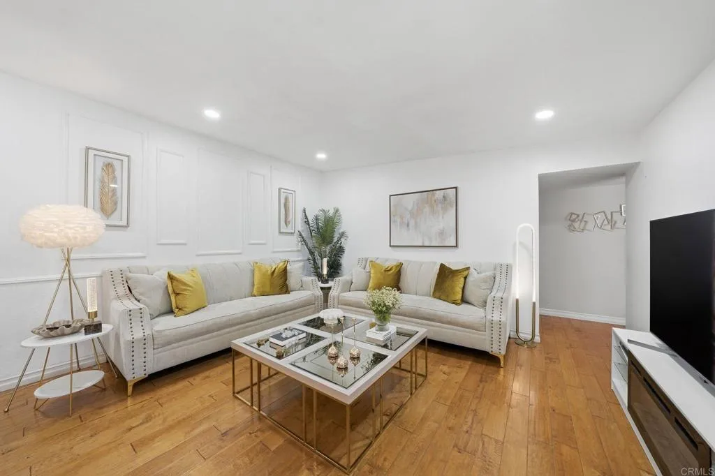 https://cdn.realtyfeed.com/cdn/127/306722605/372ad023fad86a9cfa61a87e5ba01f36.webp