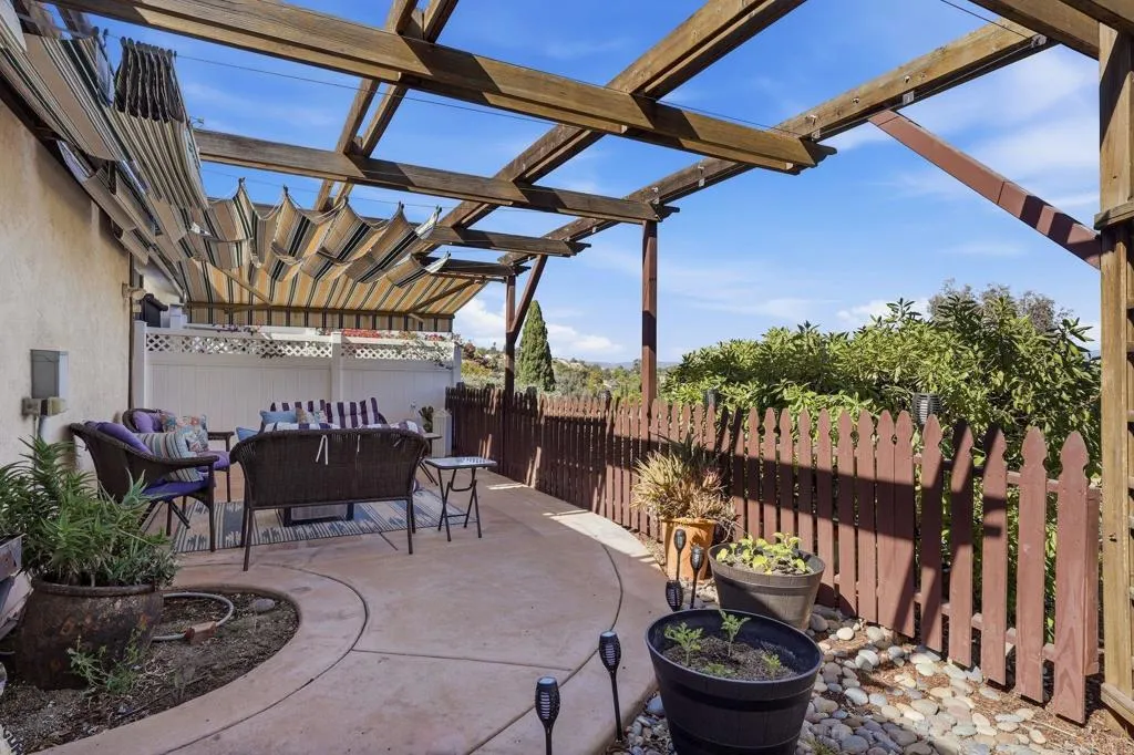 https://cdn.realtyfeed.com/cdn/127/306722605/63cd2226efc0f9c59a3c916affe430c3.webp