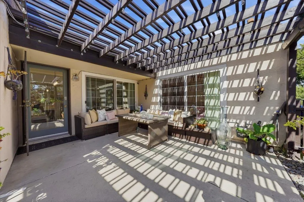 https://cdn.realtyfeed.com/cdn/127/306722605/e46f8d4565f64110a188c6b0d806dd61.webp