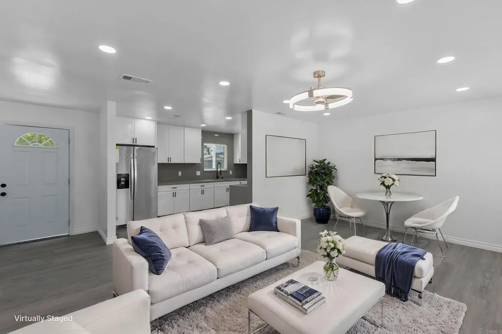 https://cdn.realtyfeed.com/cdn/127/306722653/1e0d3f70fac890d57652cdd36fff4d0a.webp