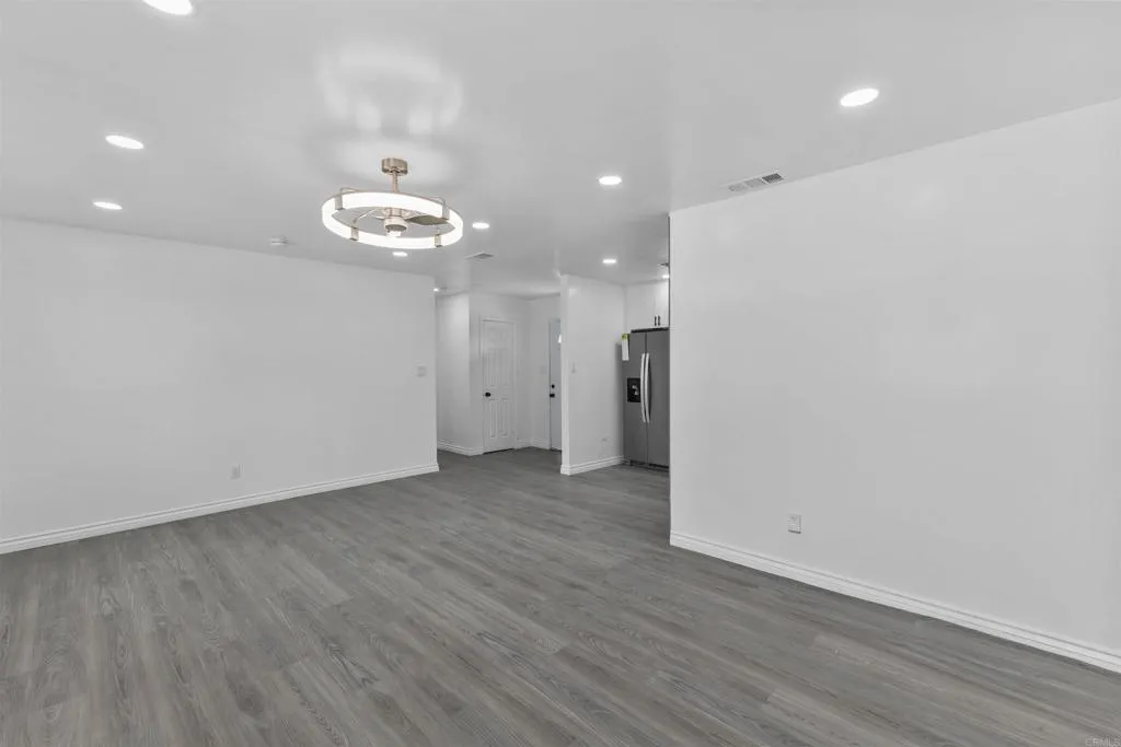https://cdn.realtyfeed.com/cdn/127/306722653/1edb2135a25db4990edce082d91eaa36.webp