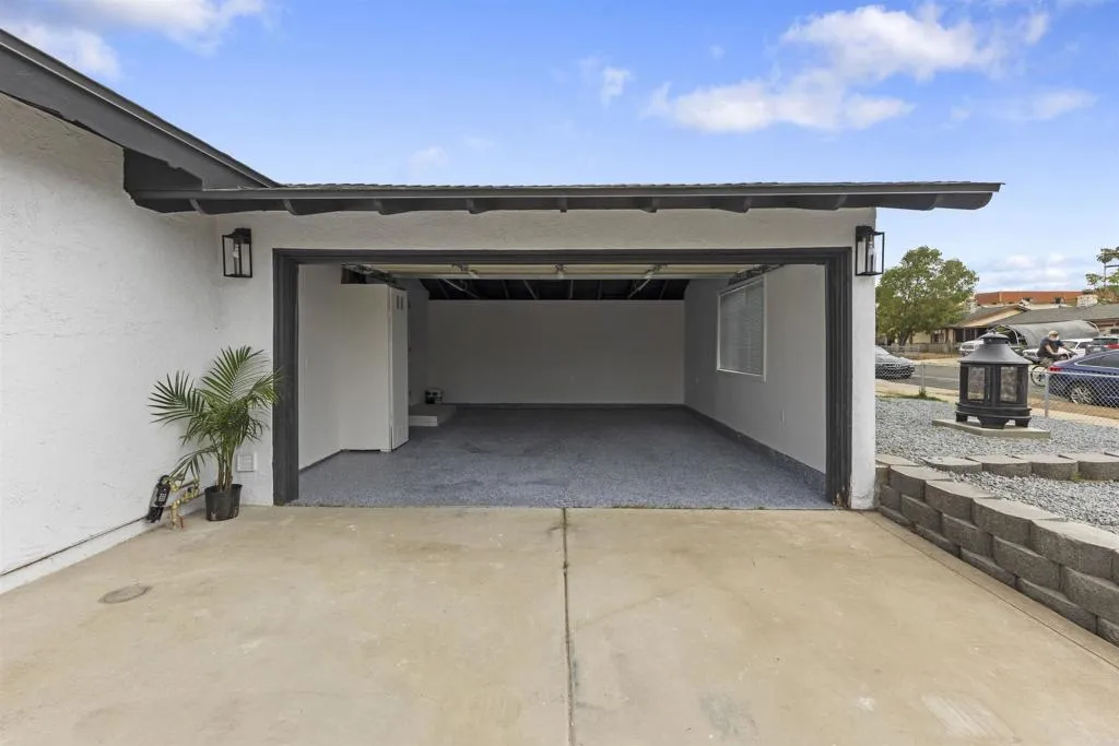 https://cdn.realtyfeed.com/cdn/127/306722653/98b120cdc8d93e8d9af31d7d53db57b4.webp