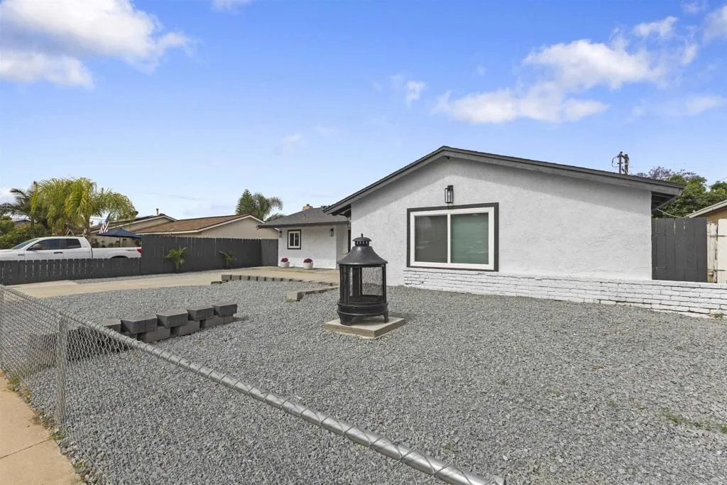 https://cdn.realtyfeed.com/cdn/127/306722653/ab85c874cceaa4f52ead2856cdd8ec49.webp