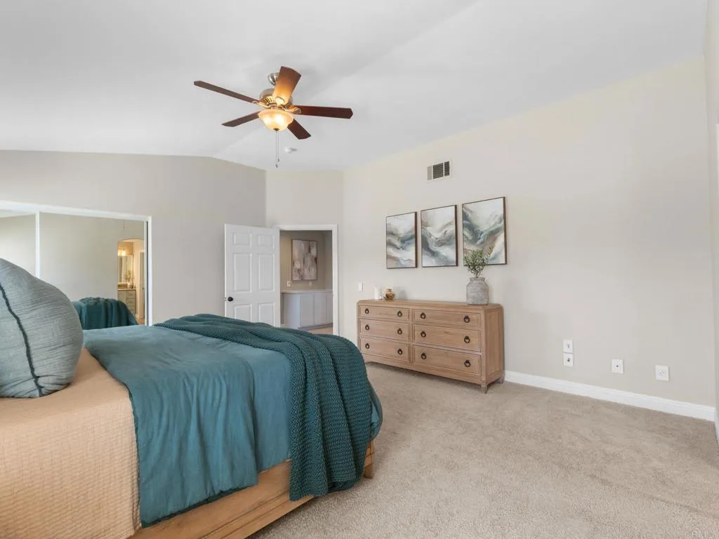 https://cdn.realtyfeed.com/cdn/127/306722656/38c8b83f738df0d24039e0c420332f0c.webp